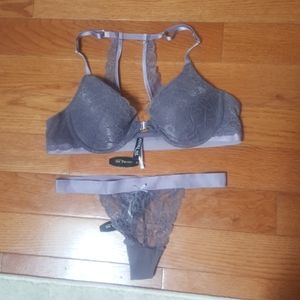 Adore Me Bra and Panty Matching Set